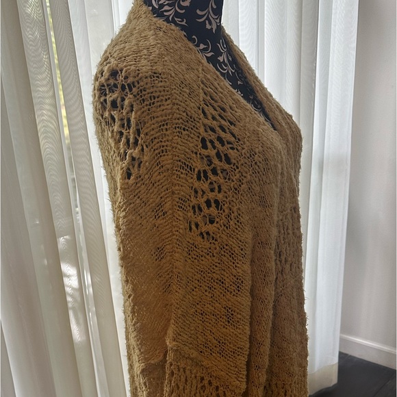3BN Crochet Oversized Cardigan Sweater - Picture 4 of 4